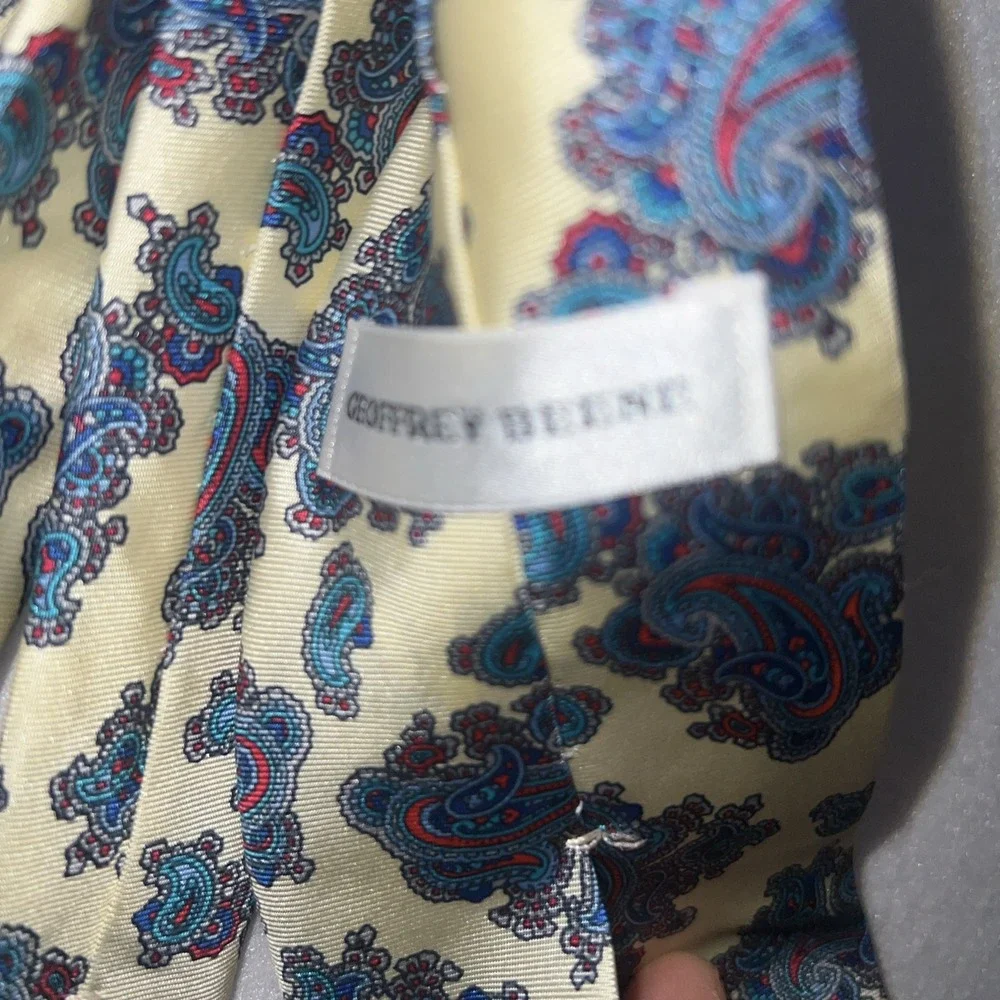 Geoffrey Beene Mens Tie  Blue‎ Multi Color Paisley 100% Silk